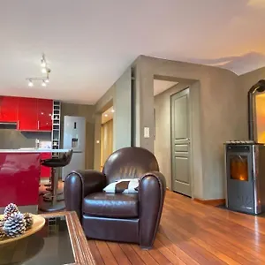 T4 de 90m2 pour 6P. 3 chambres. Jardin partagé. Wifi. Parking. Appartement